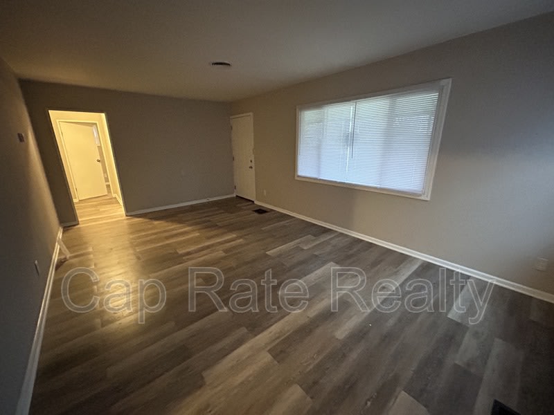 2163 Grasmere Ave – photo 2