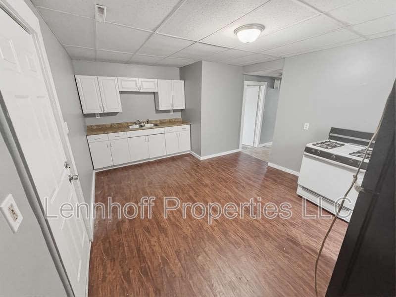 142 Jewett Street 6 – photo 3