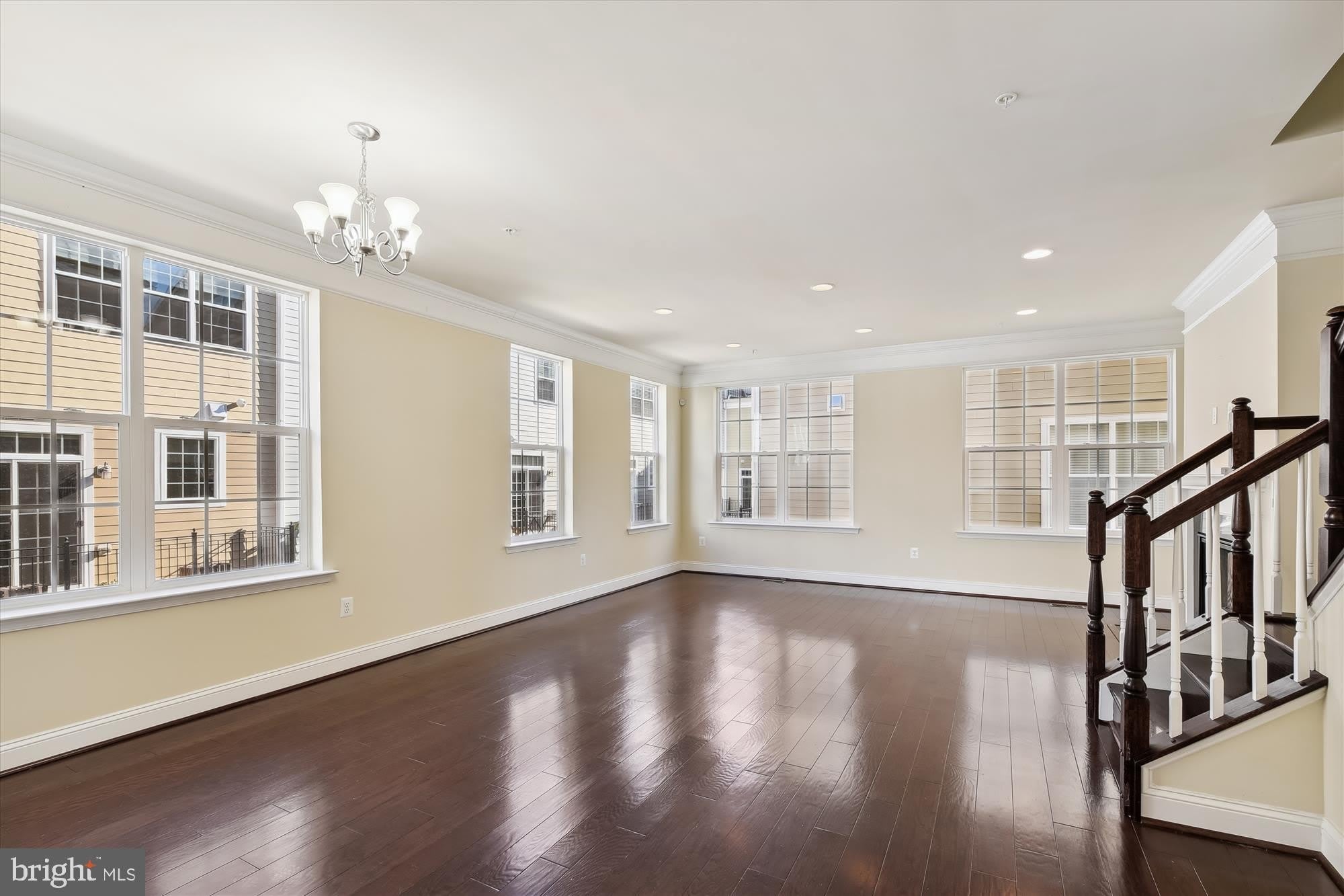67 Linden Place – photo 3
