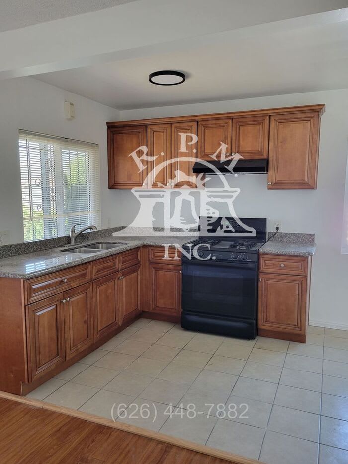 816 South 6th Street – photo 3