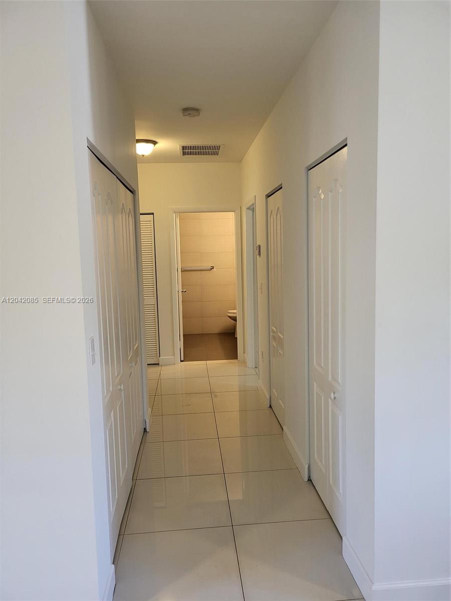 1029 Southwest 11th Avenue – photo 4