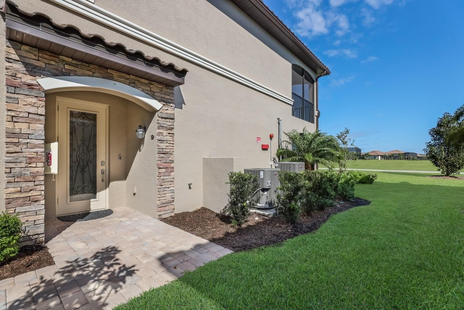 18017 GAWTHROP Drive – photo 2