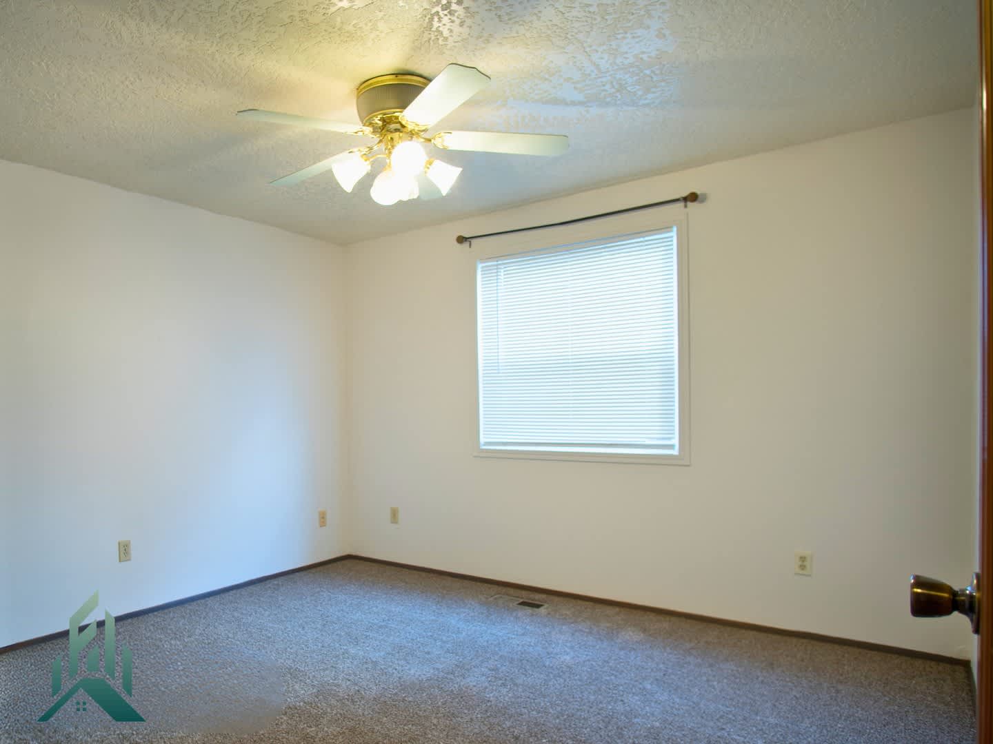 Charming 2 bed/1 bathroom – photo 4