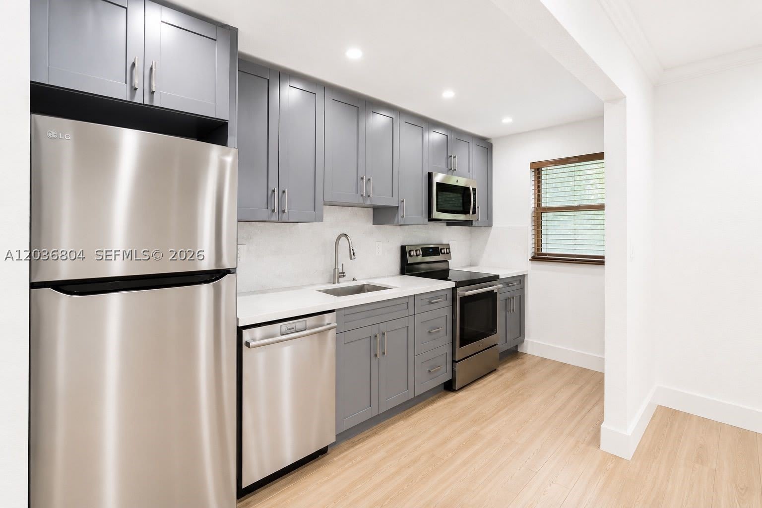 5839 SW 74th Ter – photo 2