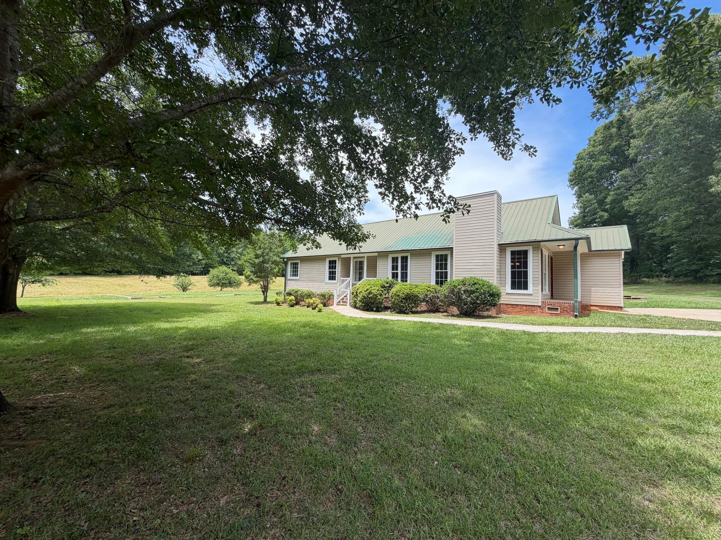 Exclusively Offered By Muse Realty Rentals, LLC – photo 2