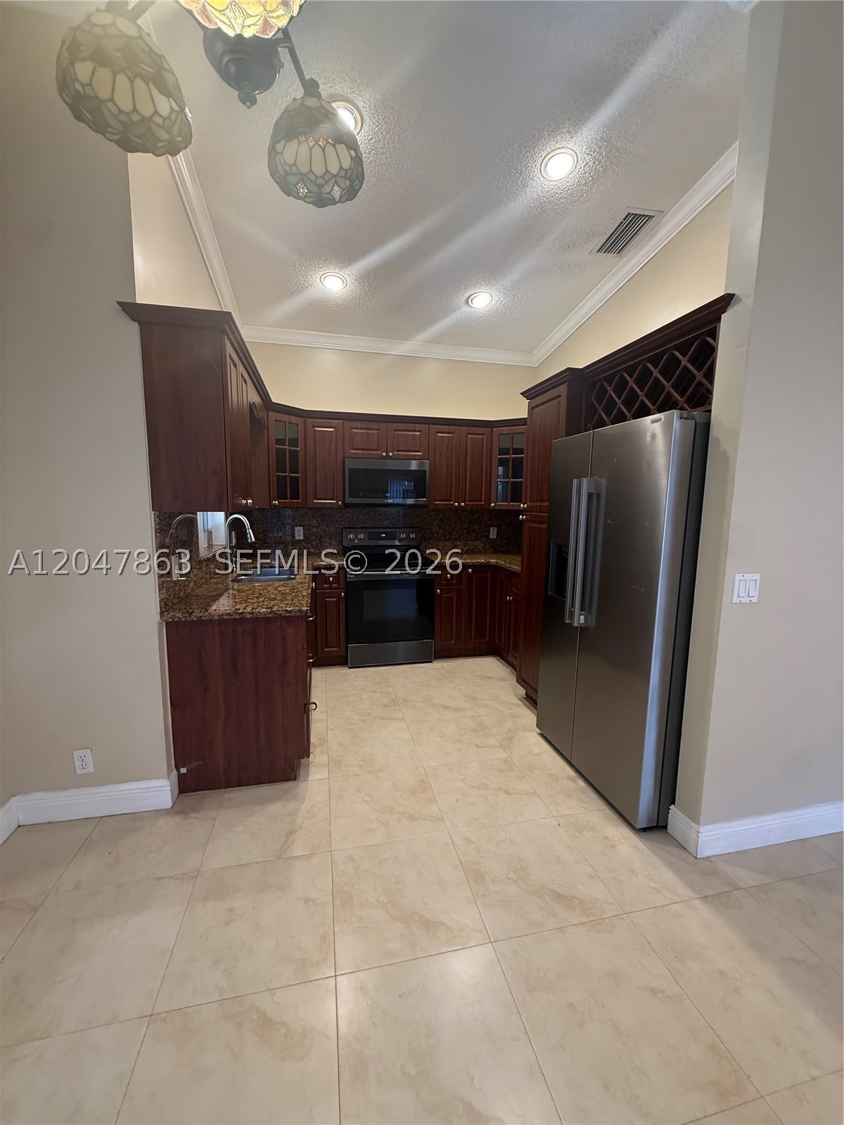 1713 NW 208th Ter – photo 4