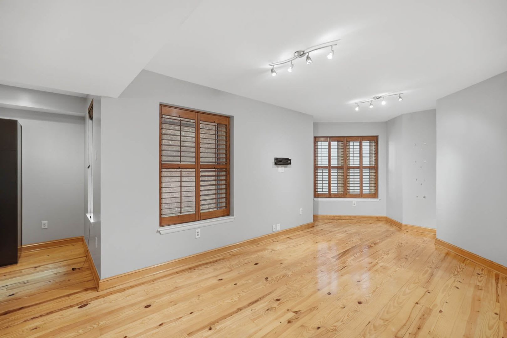 Adams Morgan Condo – photo 2