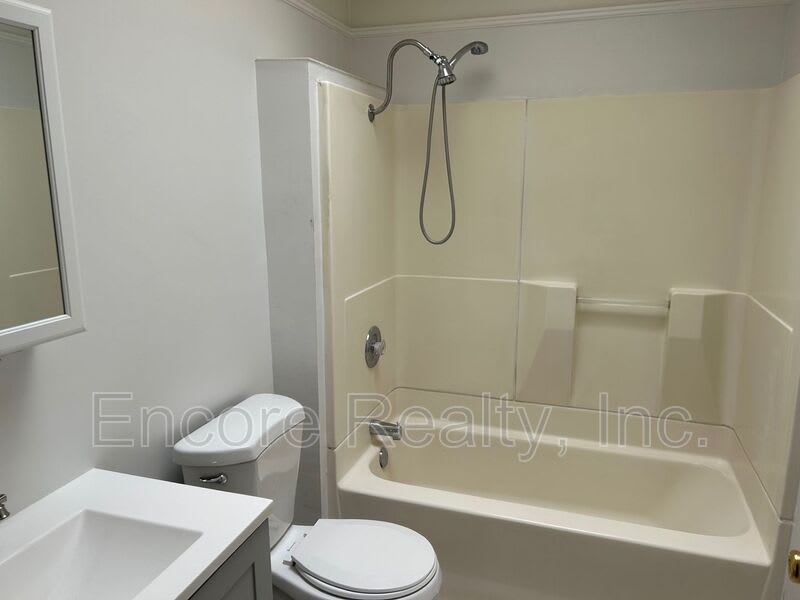 303 3rd Ave – photo 3