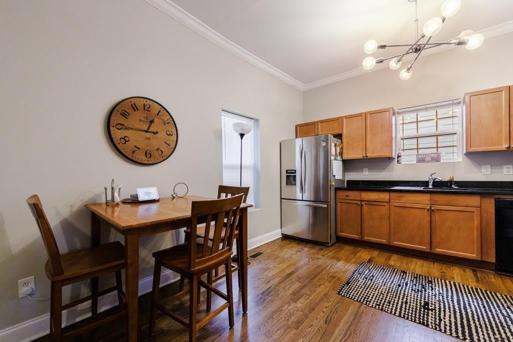 358 Clifford Avenue – photo 4