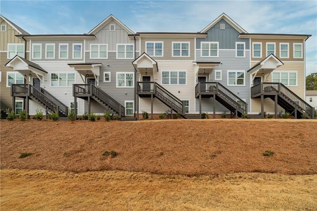 3761 Oxford Circle – photo 1