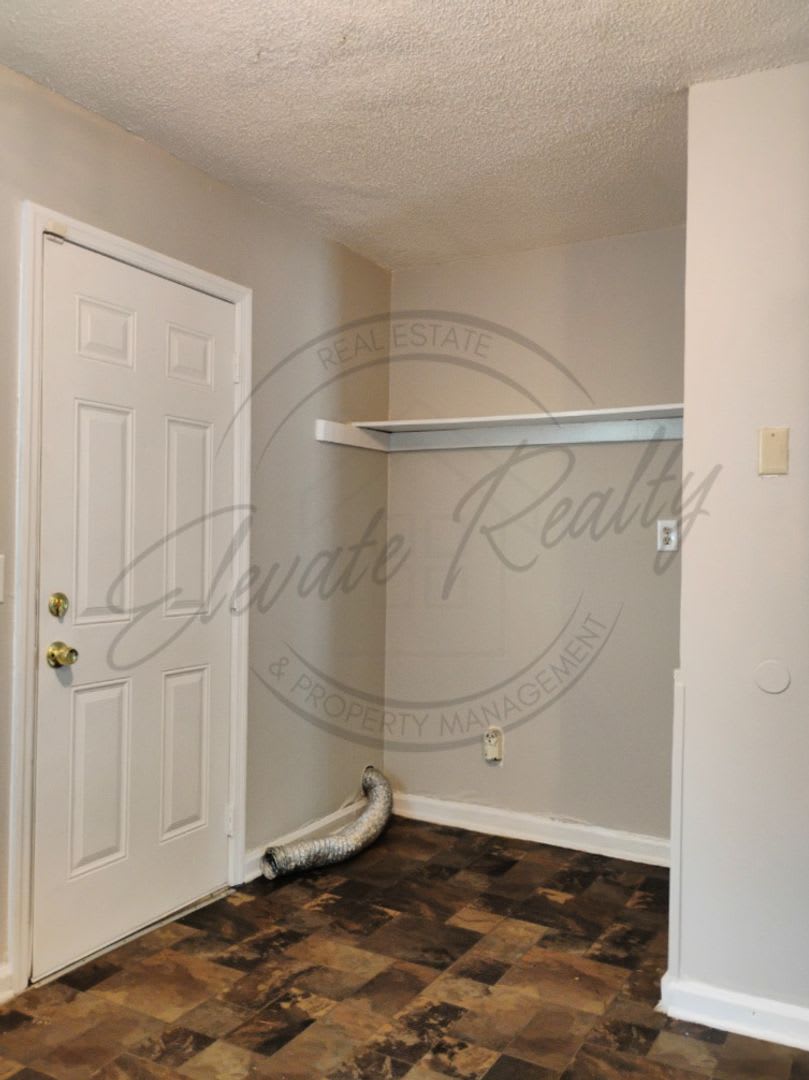 FIRST MONTH FREE: Beautiful 2-Bedroom Duplex Near Trinity Hills – Northeast Nashville – photo 4