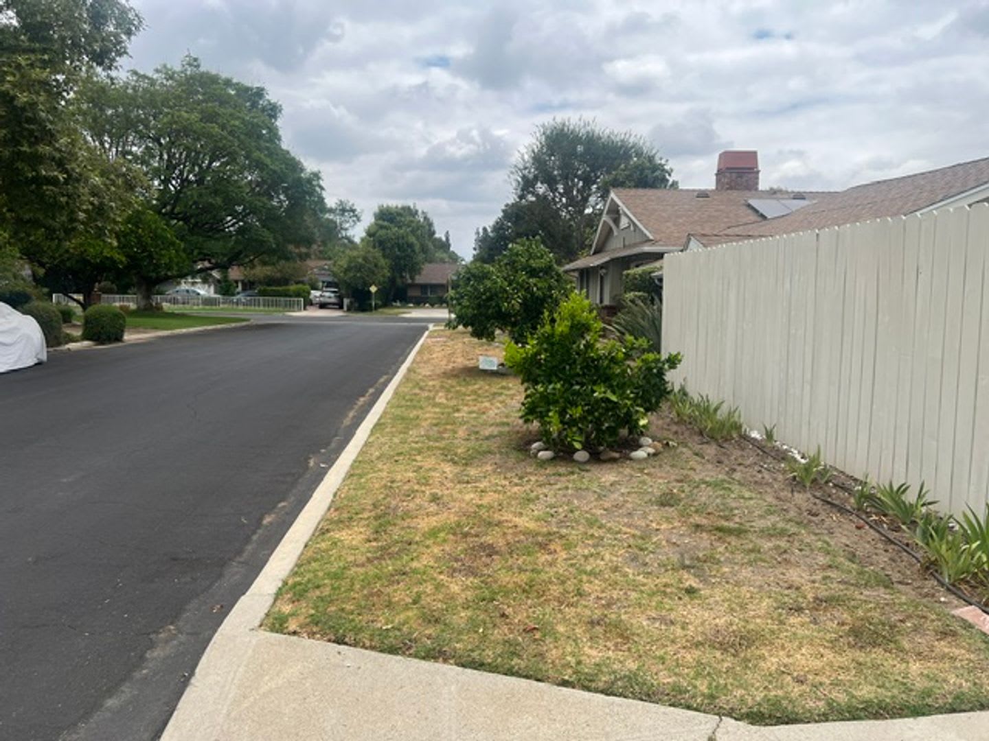 For Lease Charming 2 Bedroom 1 Bathroom Guest House In Prime Northridge Location – photo 4