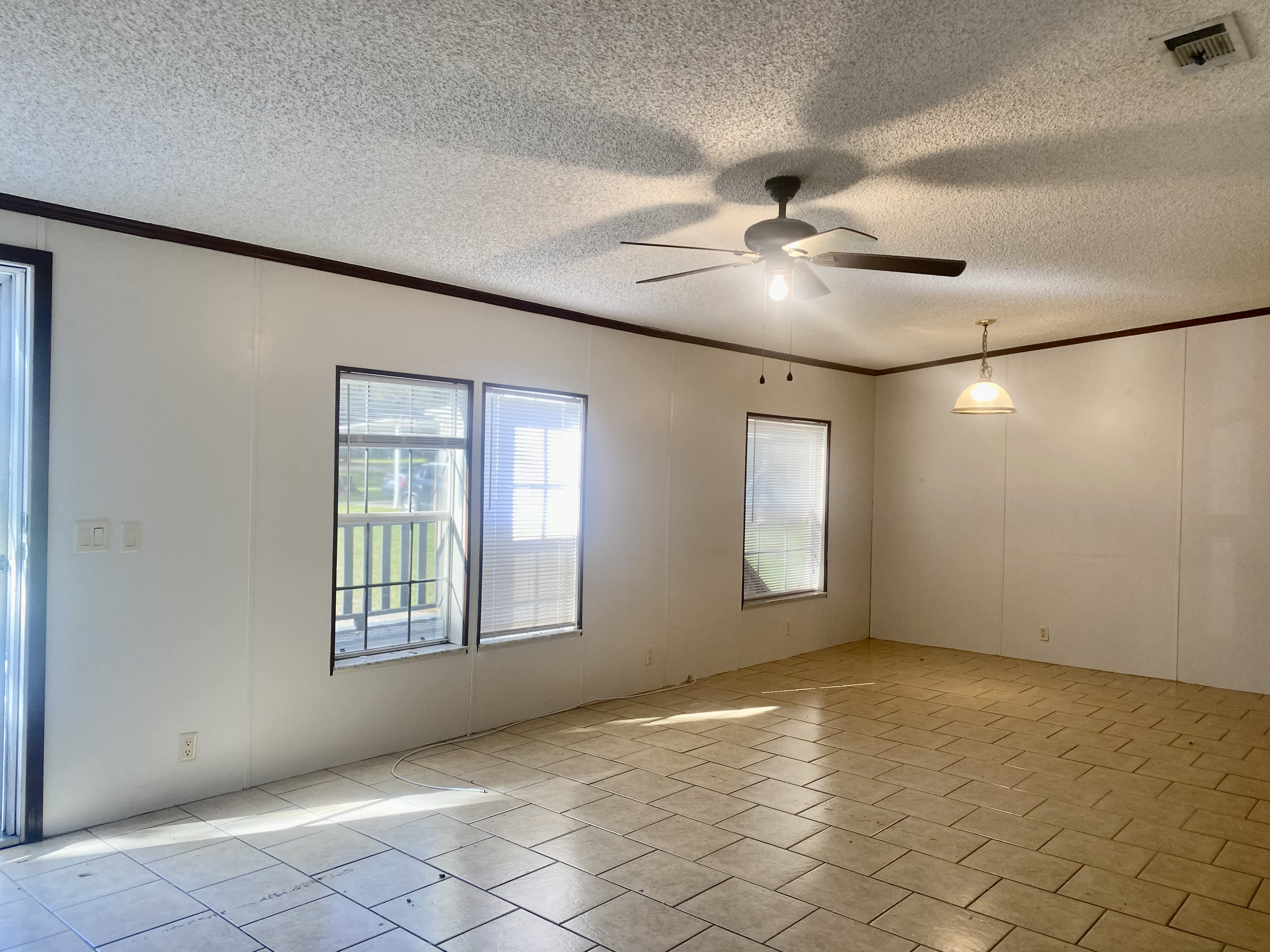 9220 Dan Lynn St – photo 4