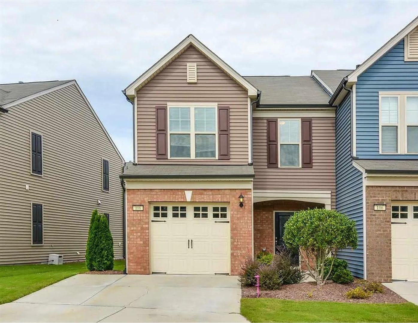 108 Comptonfield Drive – photo 1