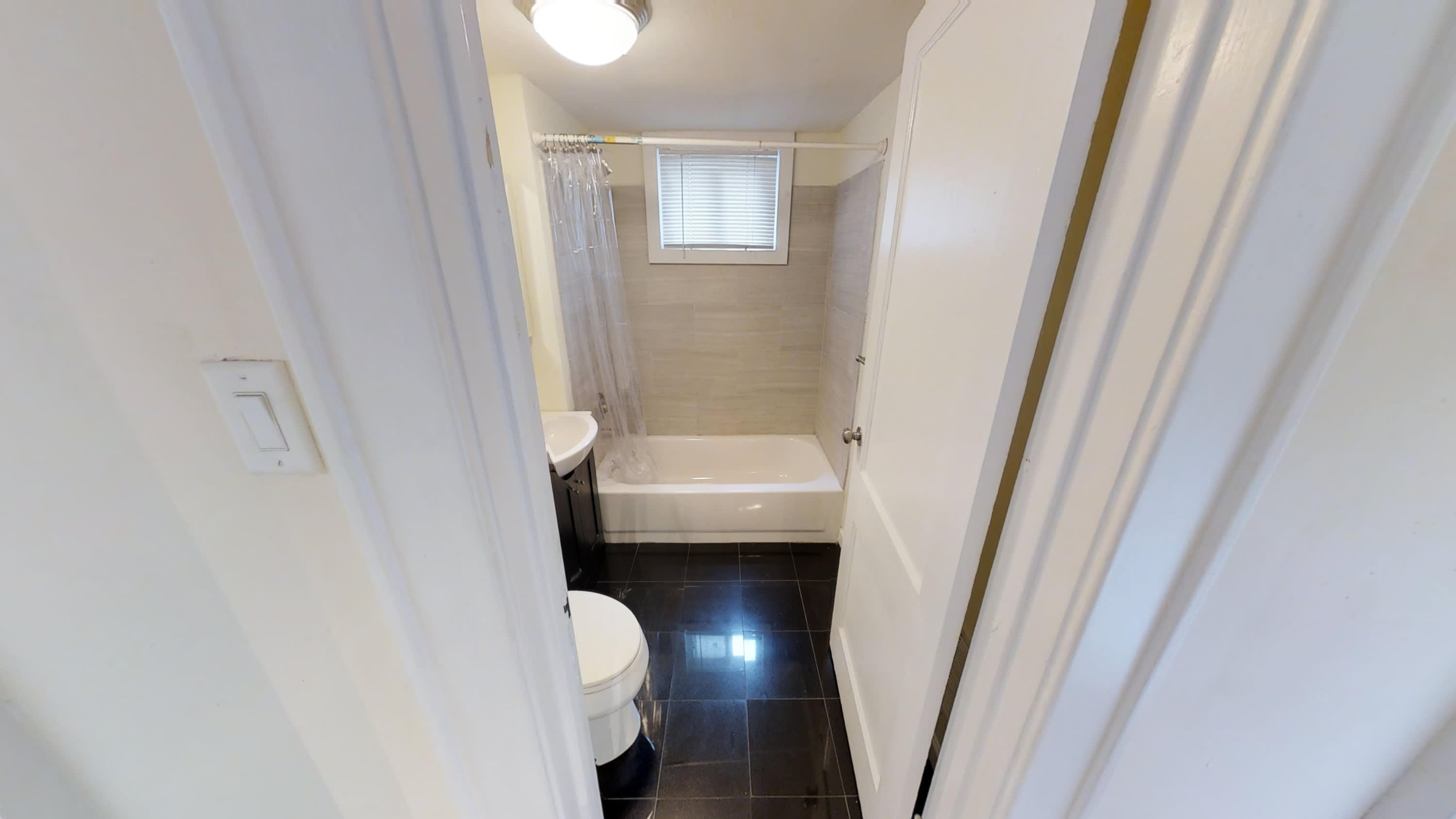 618 Westcott St Apt 1 – photo 5