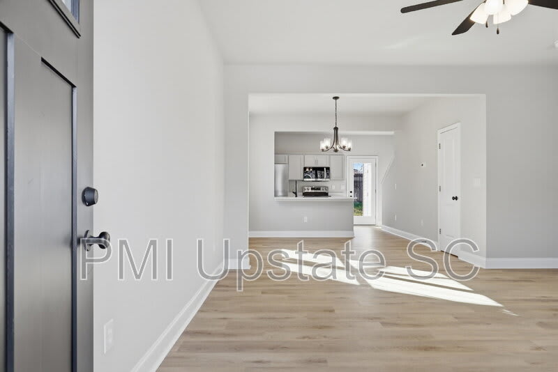 107 Virginia Avenue – photo 4