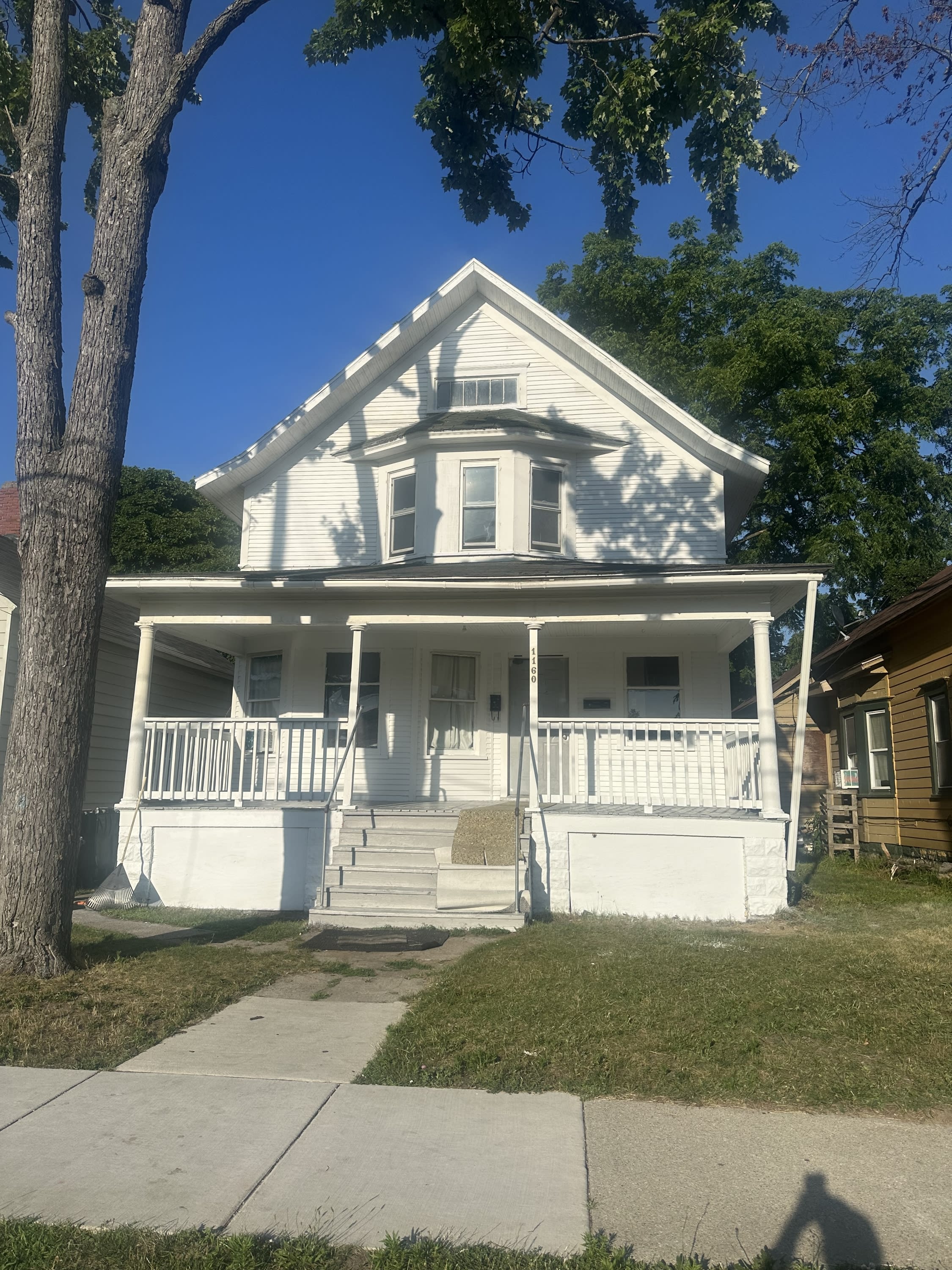 1160 Sanford St Apt 2 – photo 2