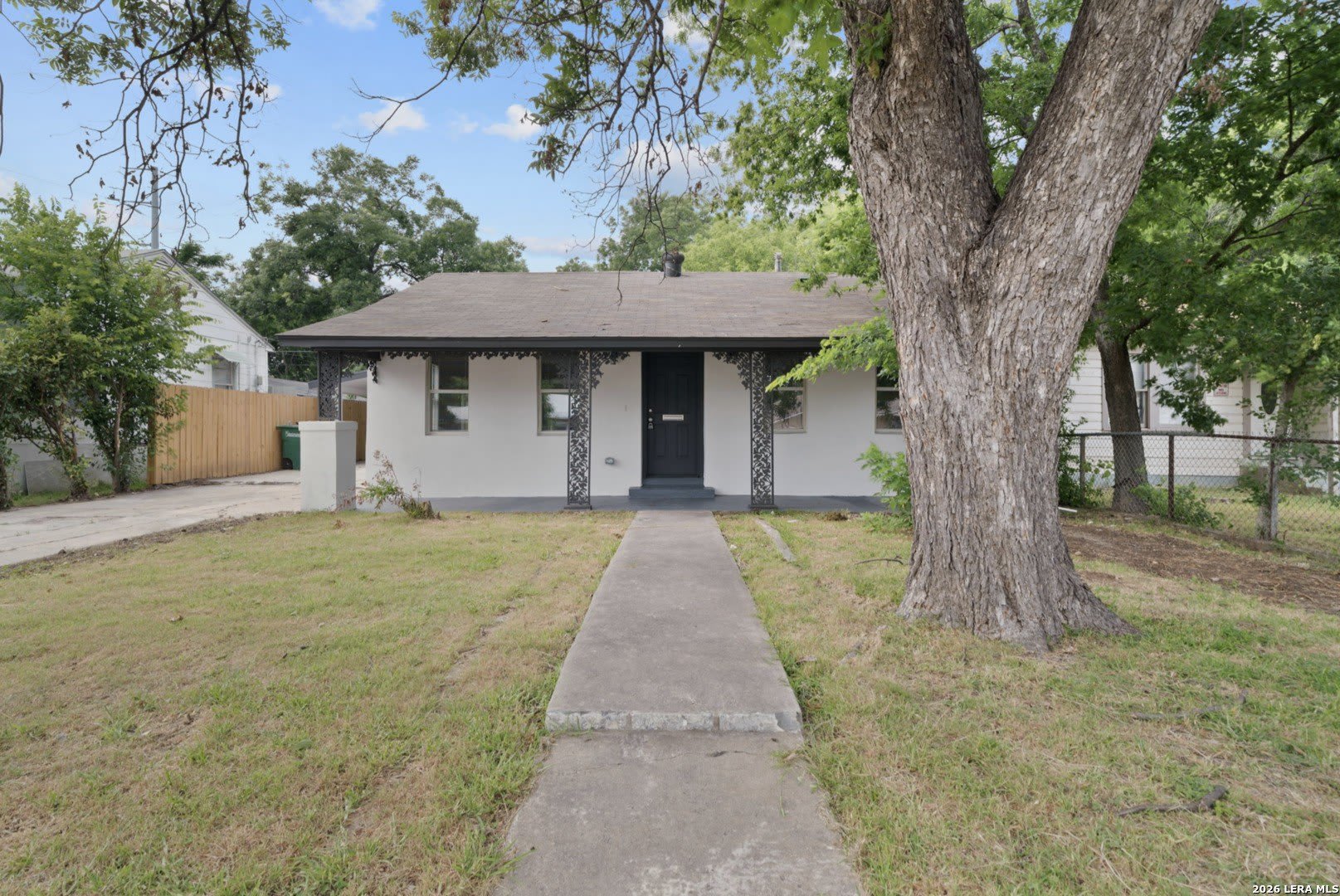 1627 W MARIPOSA DR – photo 1