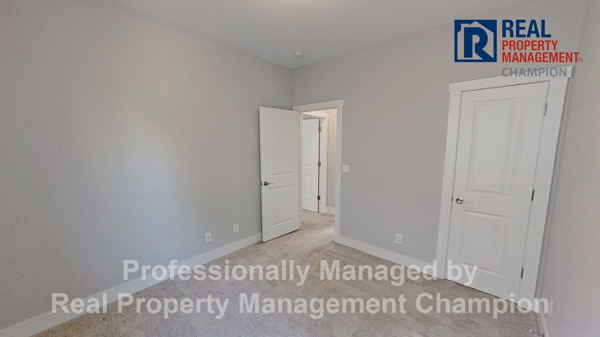 Modern Home Near Live Oak Pavilion – photo 4