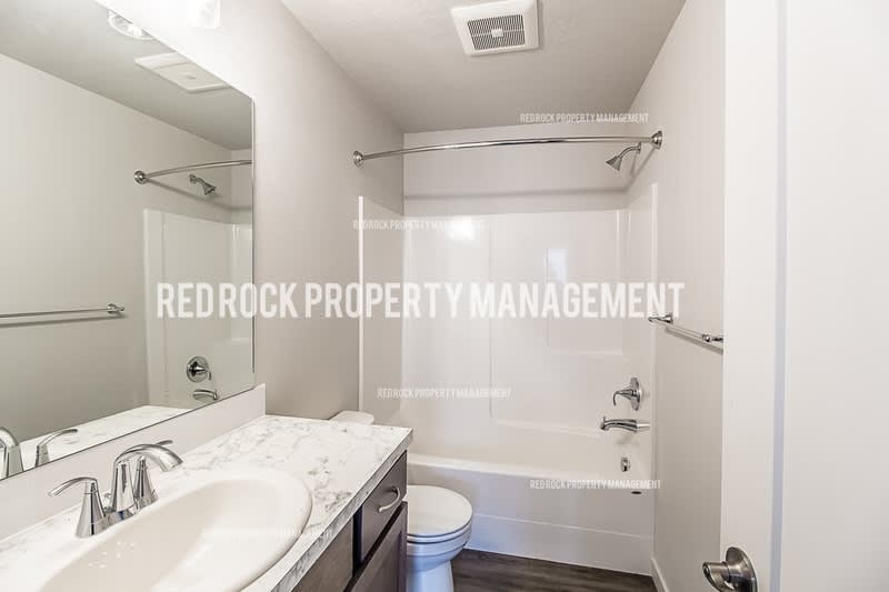 213 South Woodlawn Lane – photo 3