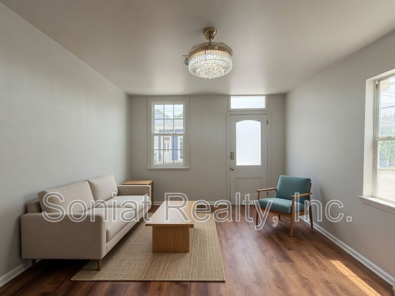 1461 N Robertson St. – photo 2