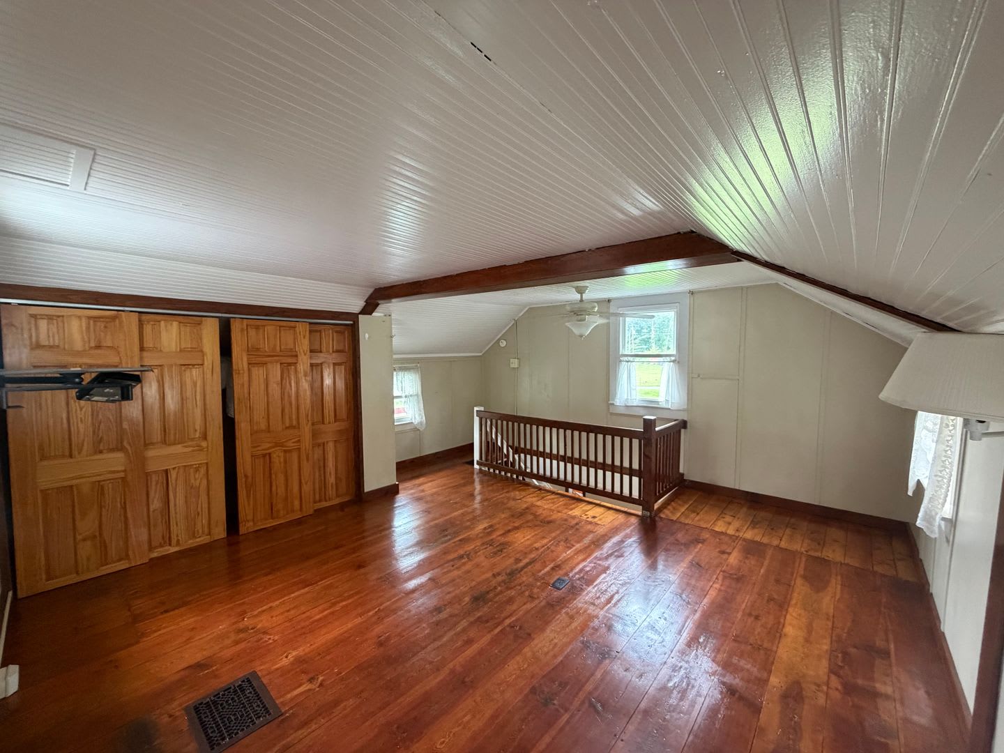 Charming 2-bedroom, 1-bath home in Stroudsburg – photo 3