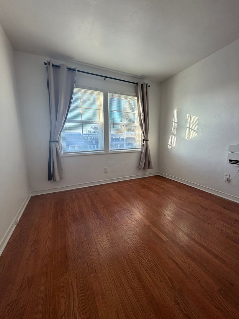 1 Bed / 1 Bath Apartment – South Berkeley – photo 4
