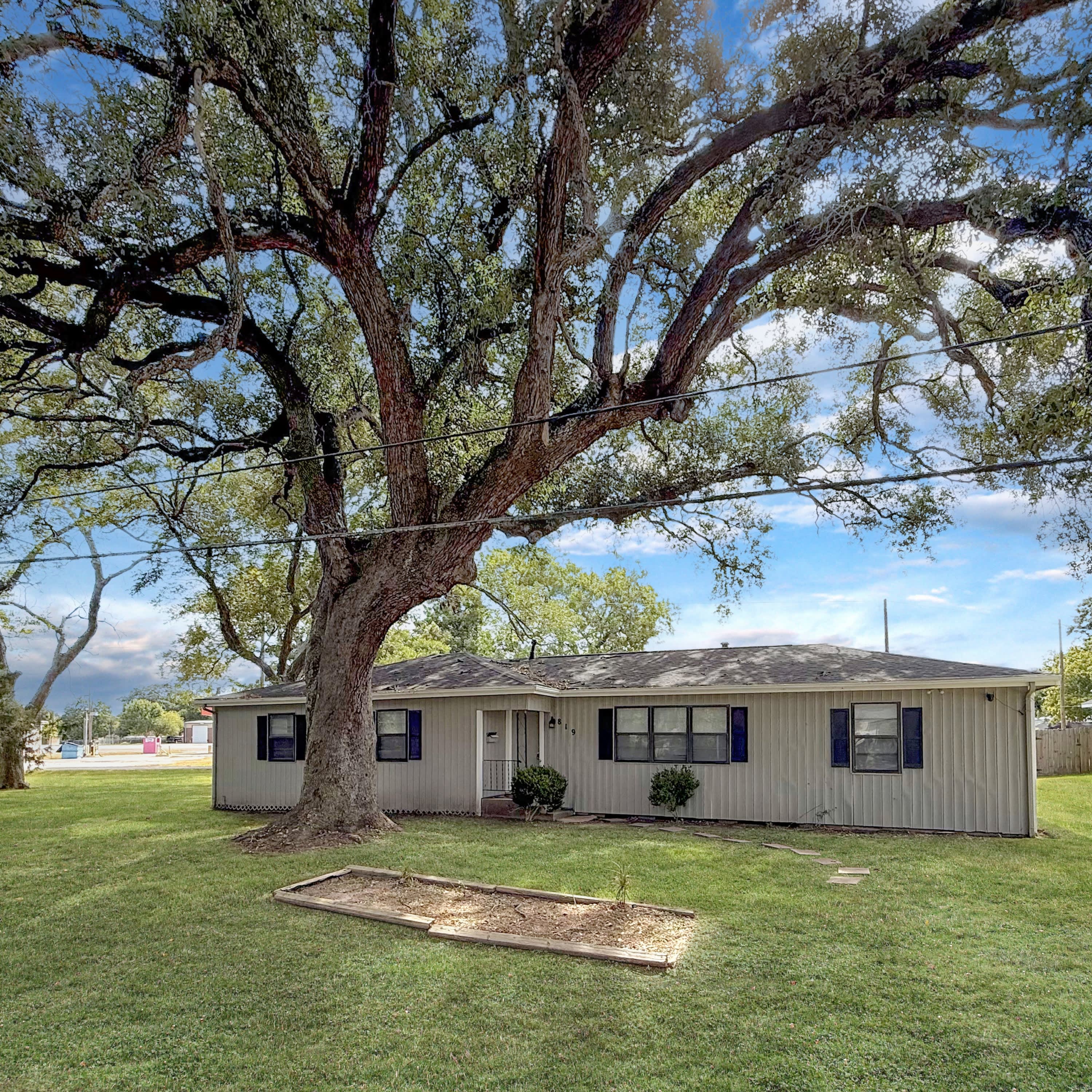 819 West Kyle Road – photo 1