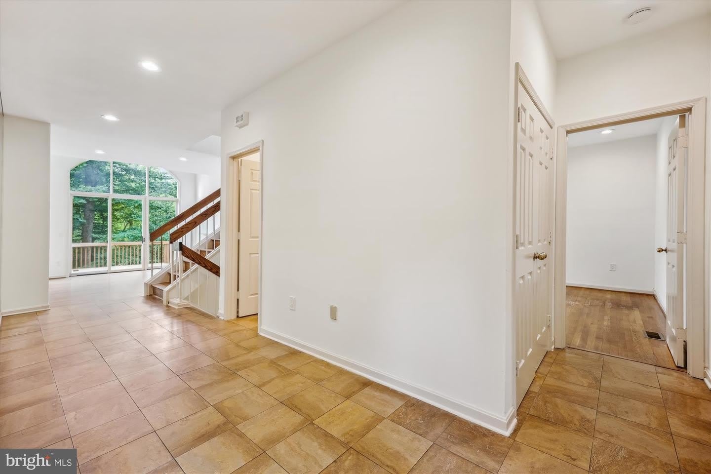 6 GOLDLEAF CT – photo 2