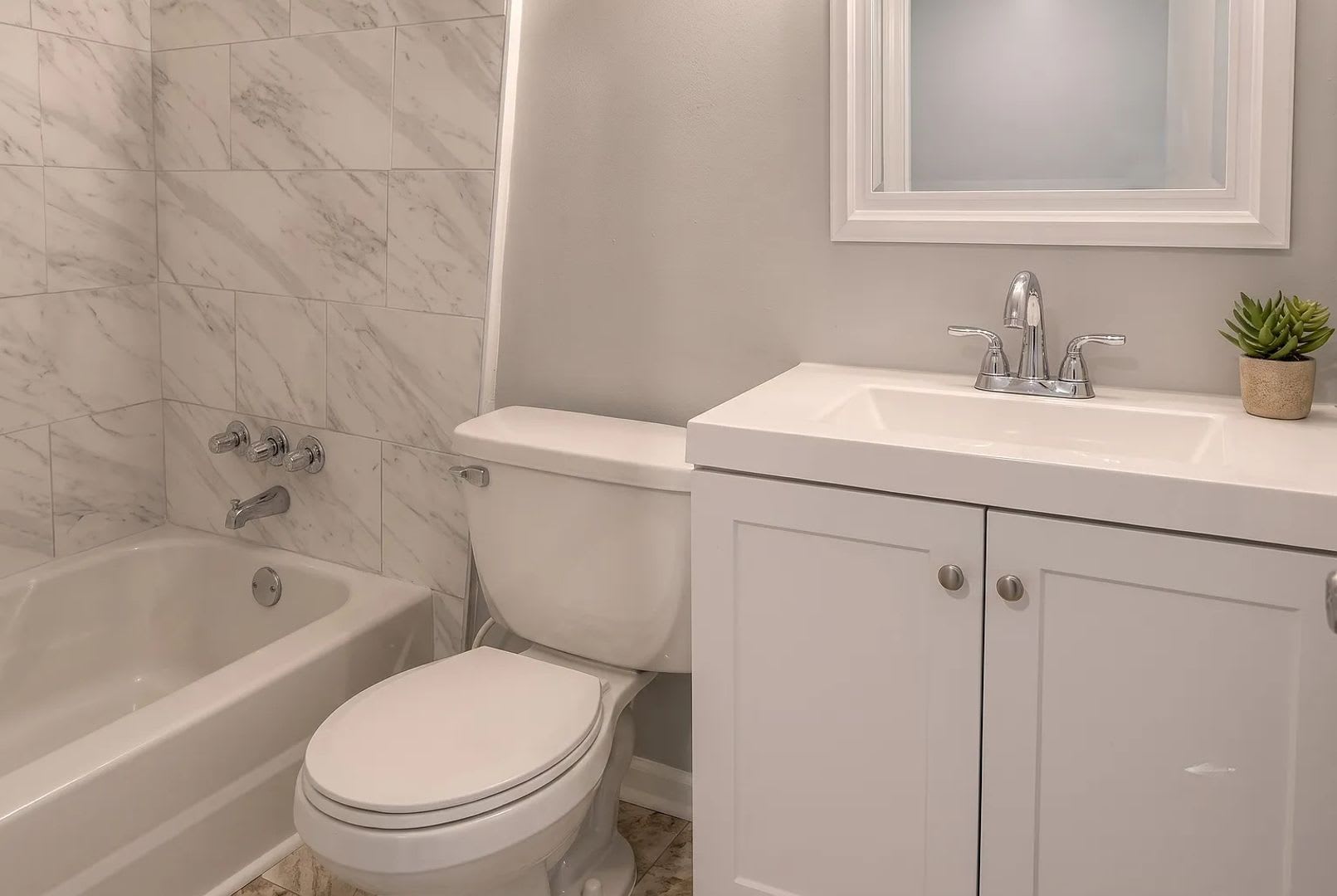 Room in 3 Bedroom Home in Lawrenceville – photo 5