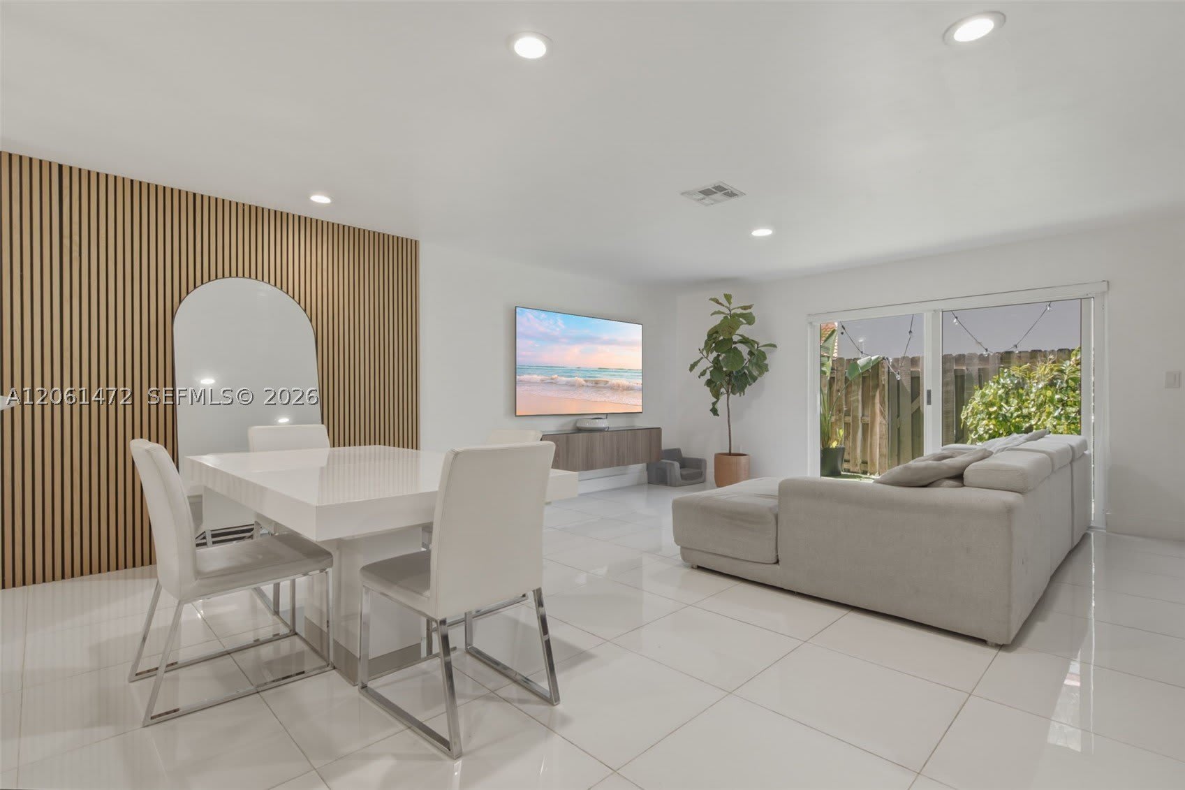 10805 NW 3rd Ct – photo 4