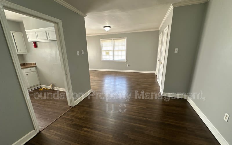 44 North Holmes Street – photo 5