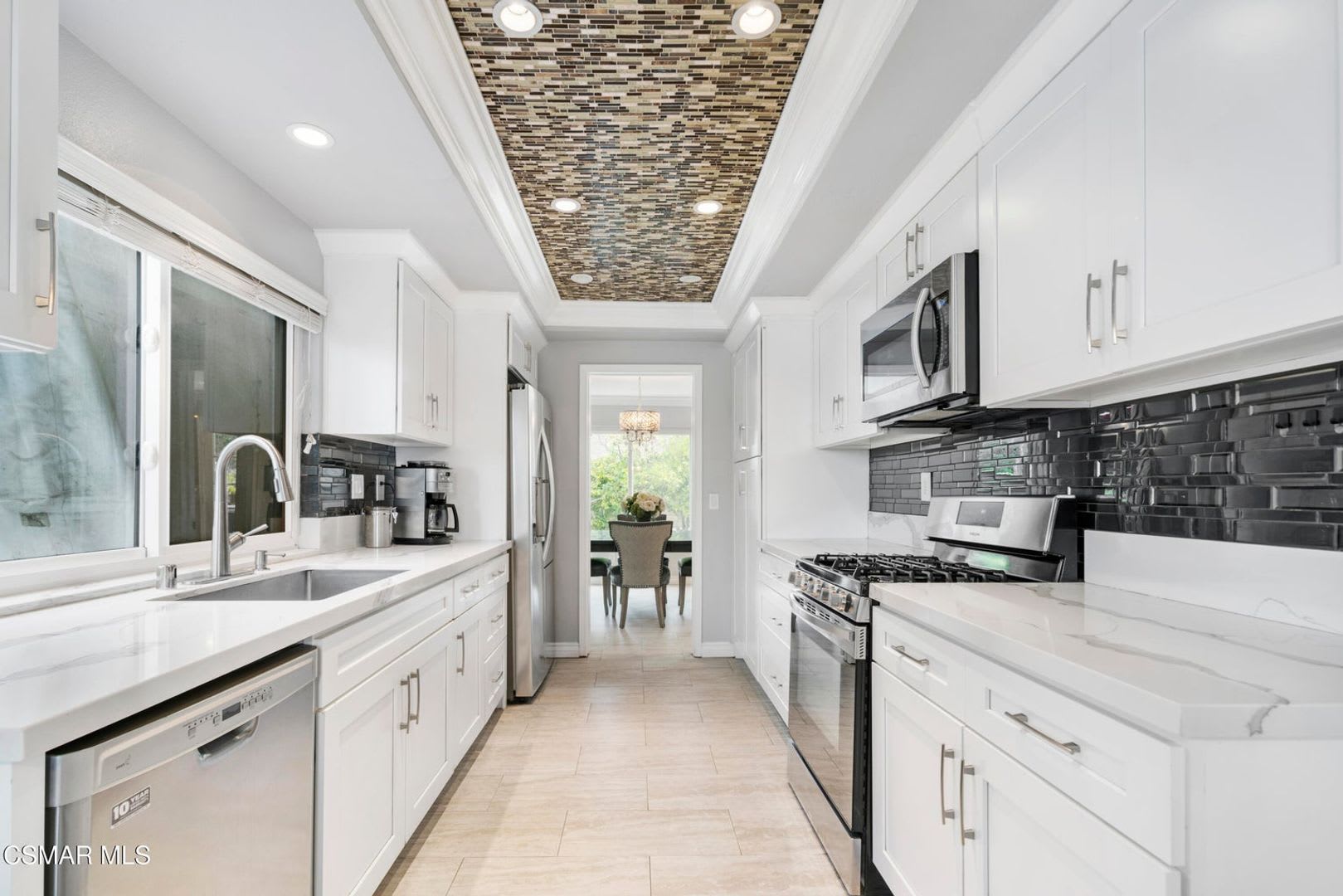 Gorgeous Shadow Run Home Perched On A Quiet Cul De Sac In Moorpark With Access To Community Pool Spa – photo 4