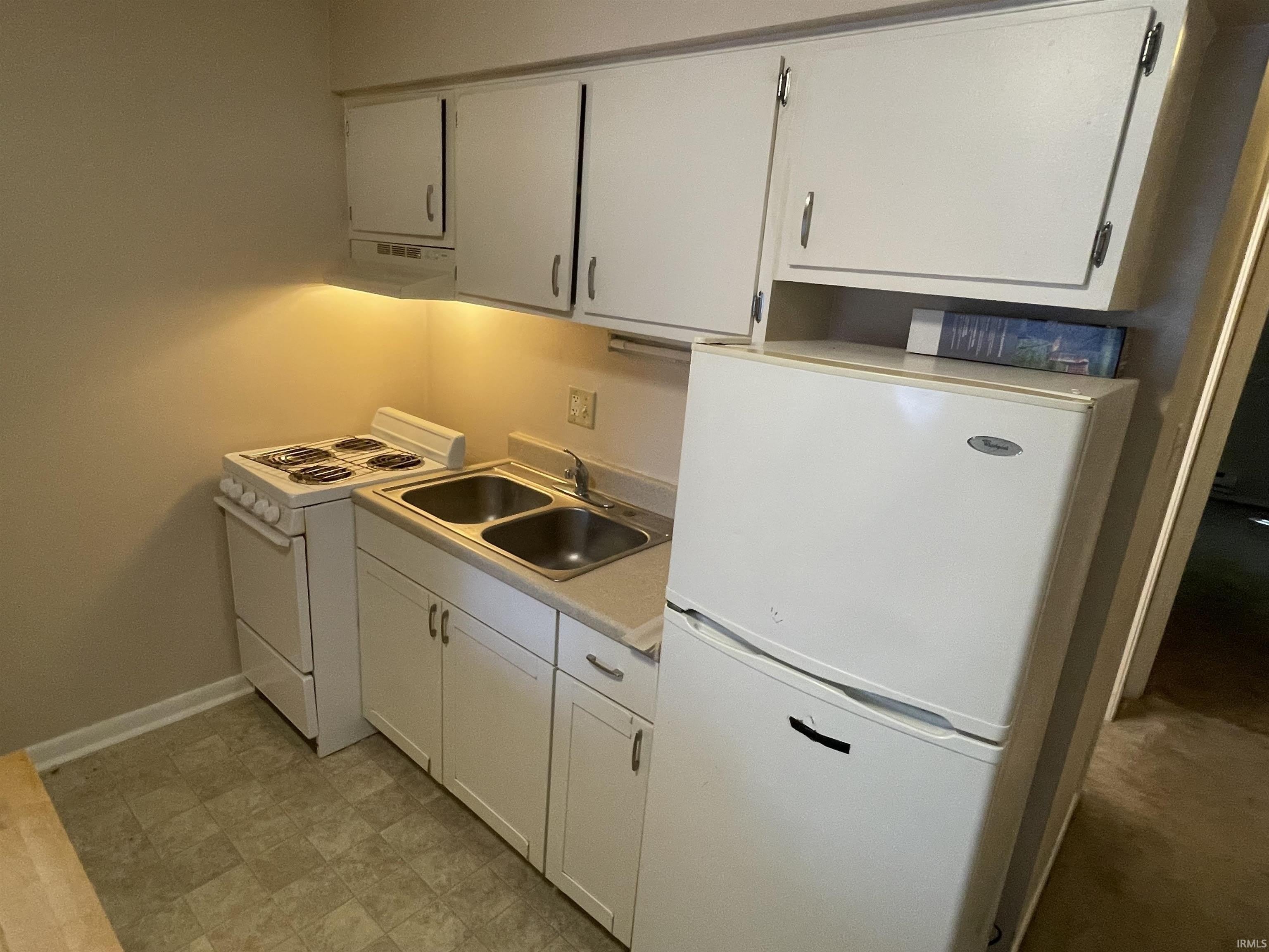1005 N Rogers Street – photo 4