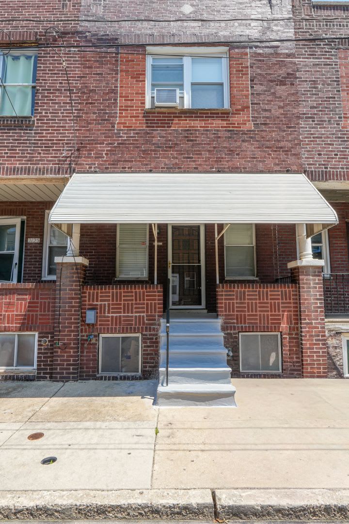 Newly renovated 2 bedroom – photo 2