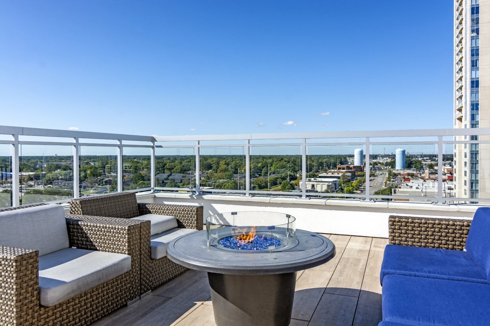 Premier Apartments – photo 2