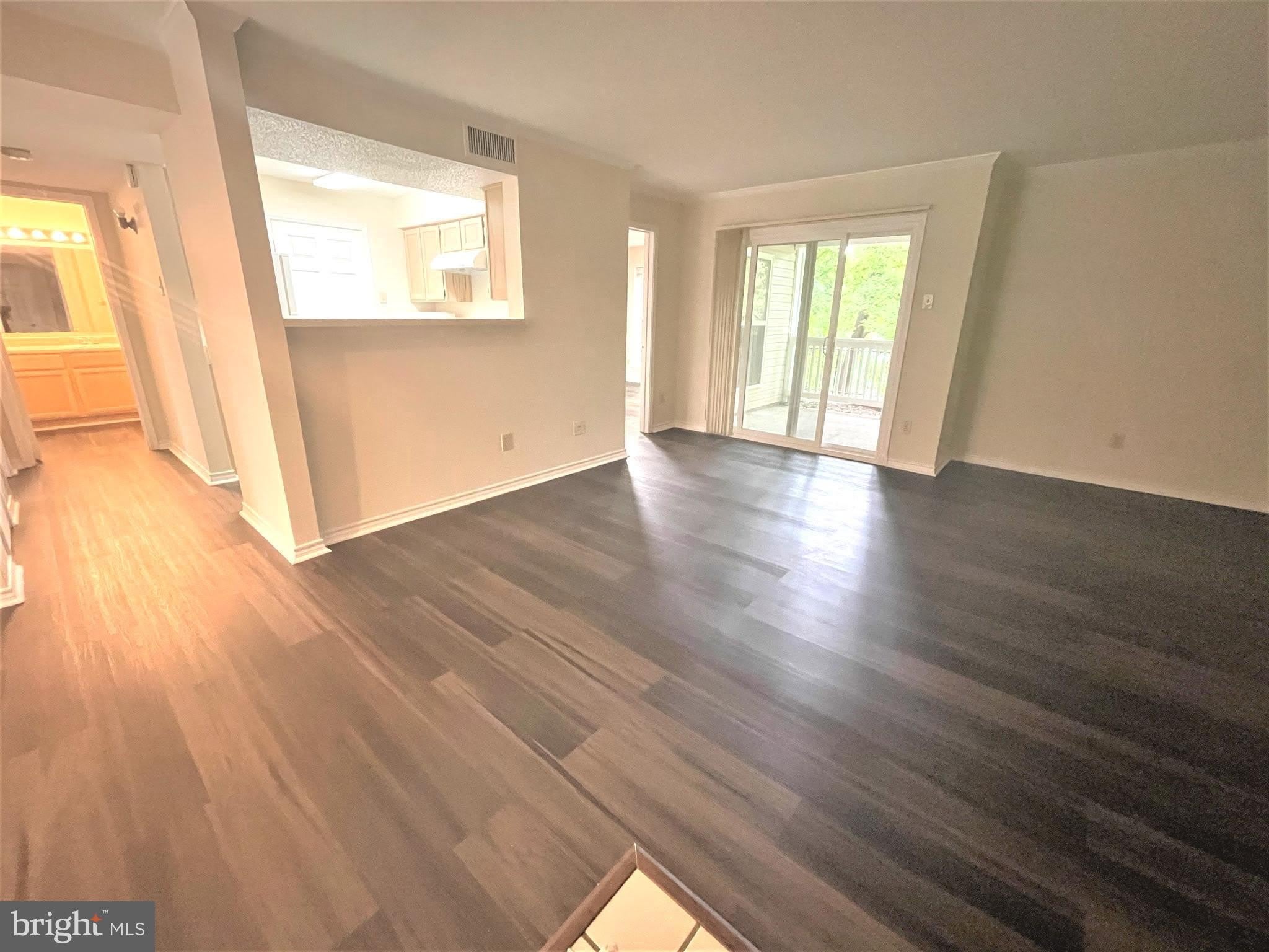 1505 LINCOLN Way – photo 3