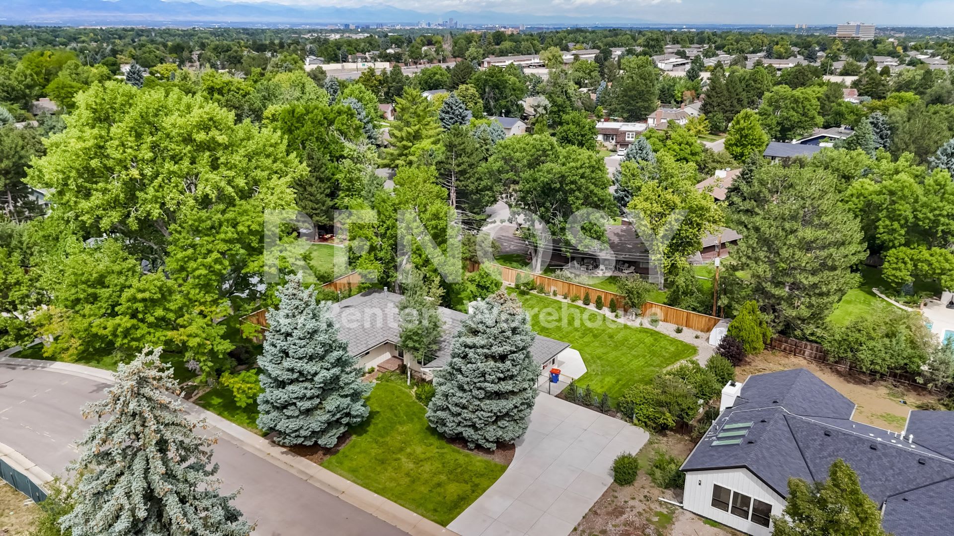 5 Bed 3 Bath in Greenwood Village Colorado – photo 3