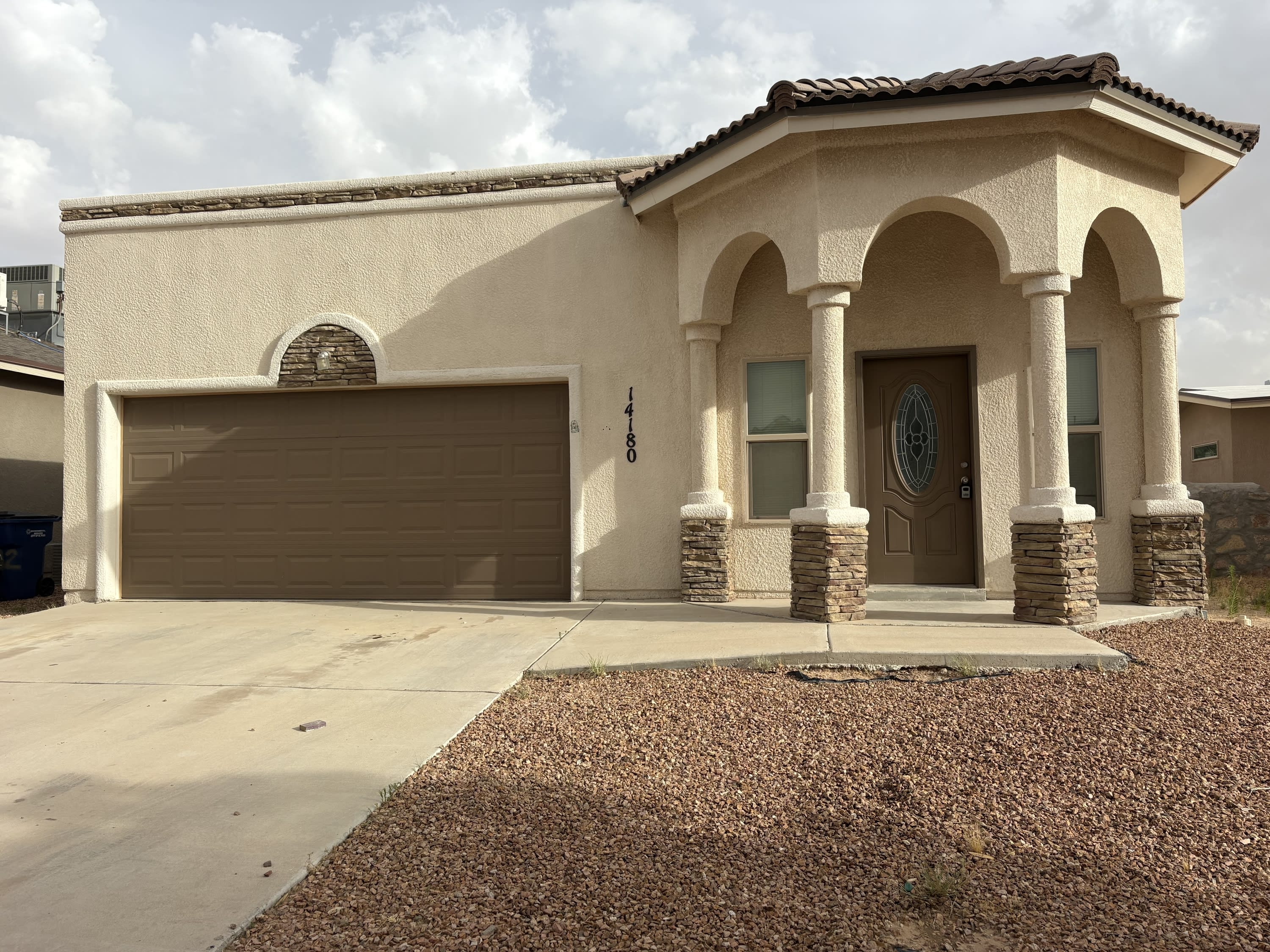 14180 Charles Pollock Avenue – photo 2