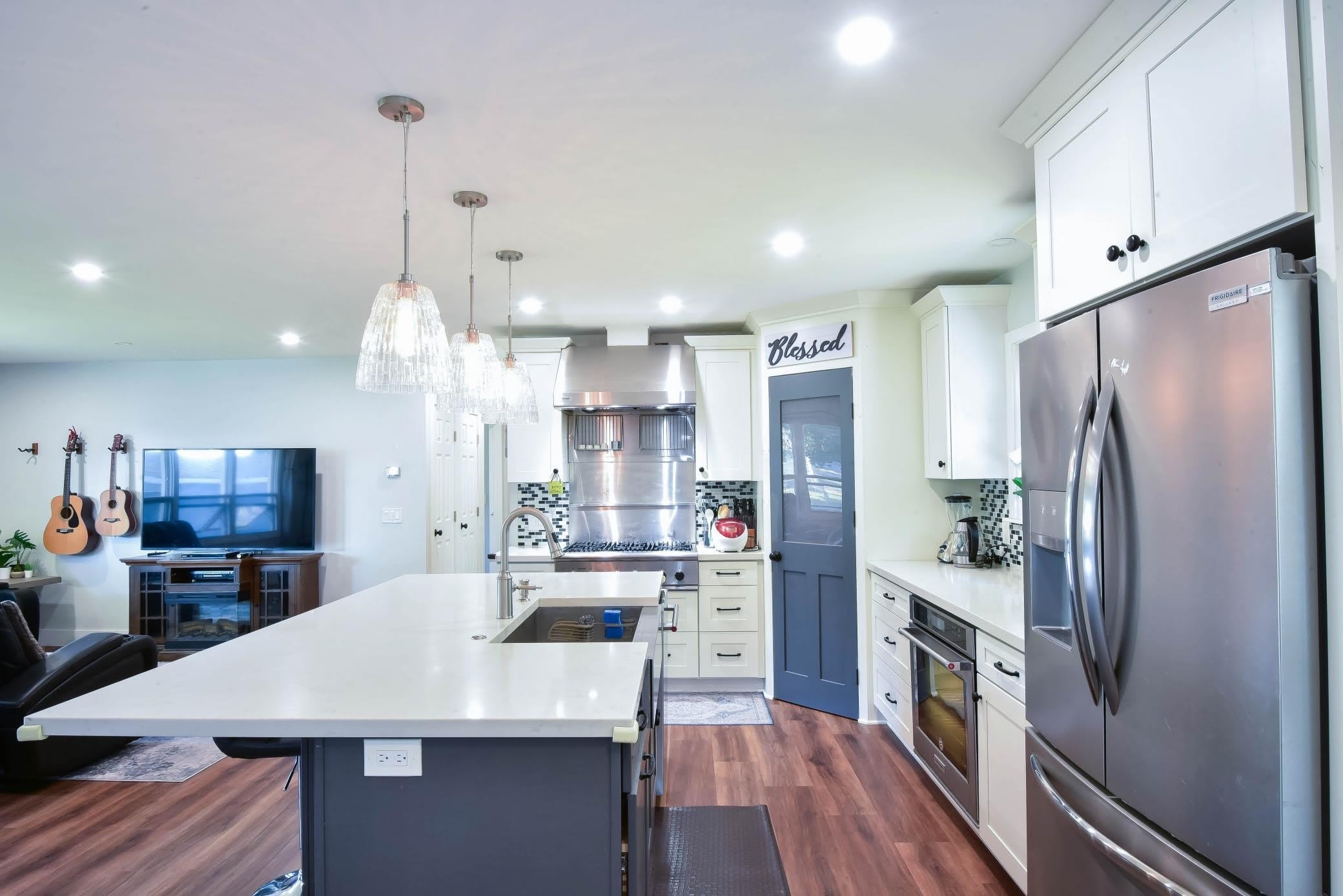 120 8th Avenue E – photo 4