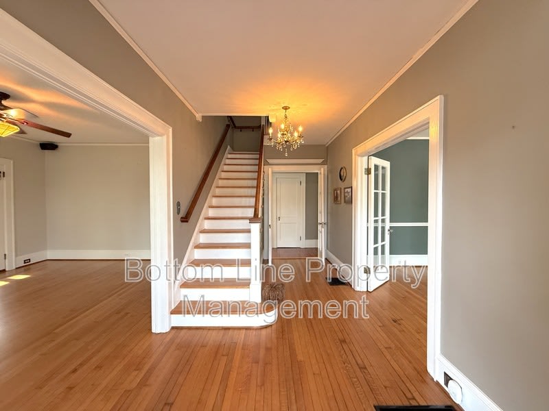 613 S York St – photo 4