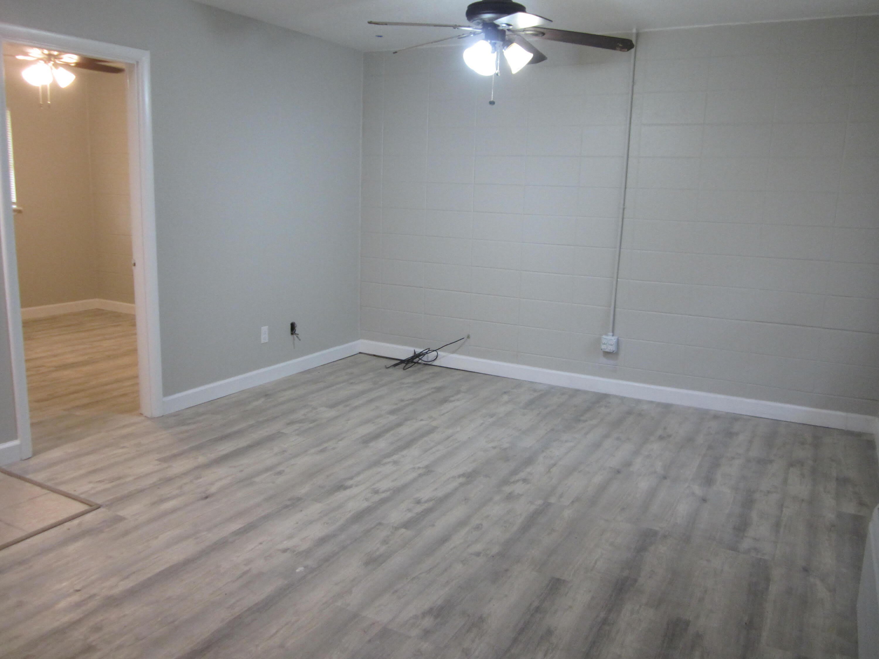 109 Se Chicago Avenue – photo 3