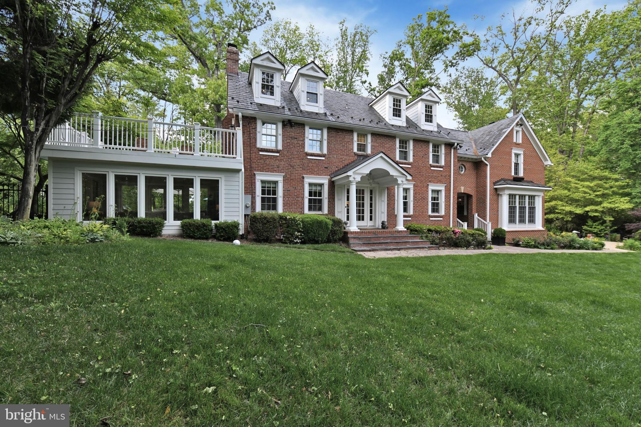 6907 BRADLEY Boulevard – photo 1