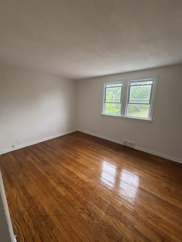 13916 Durkee Avenue – photo 1