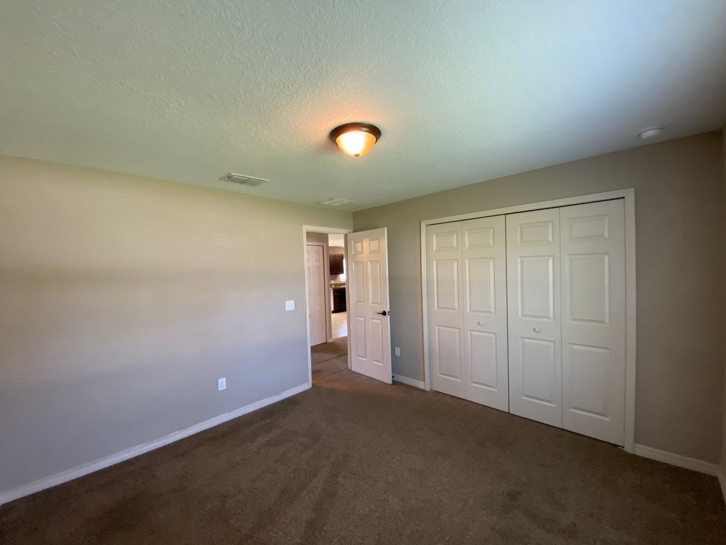 Desirable SW neighborhood – photo 1