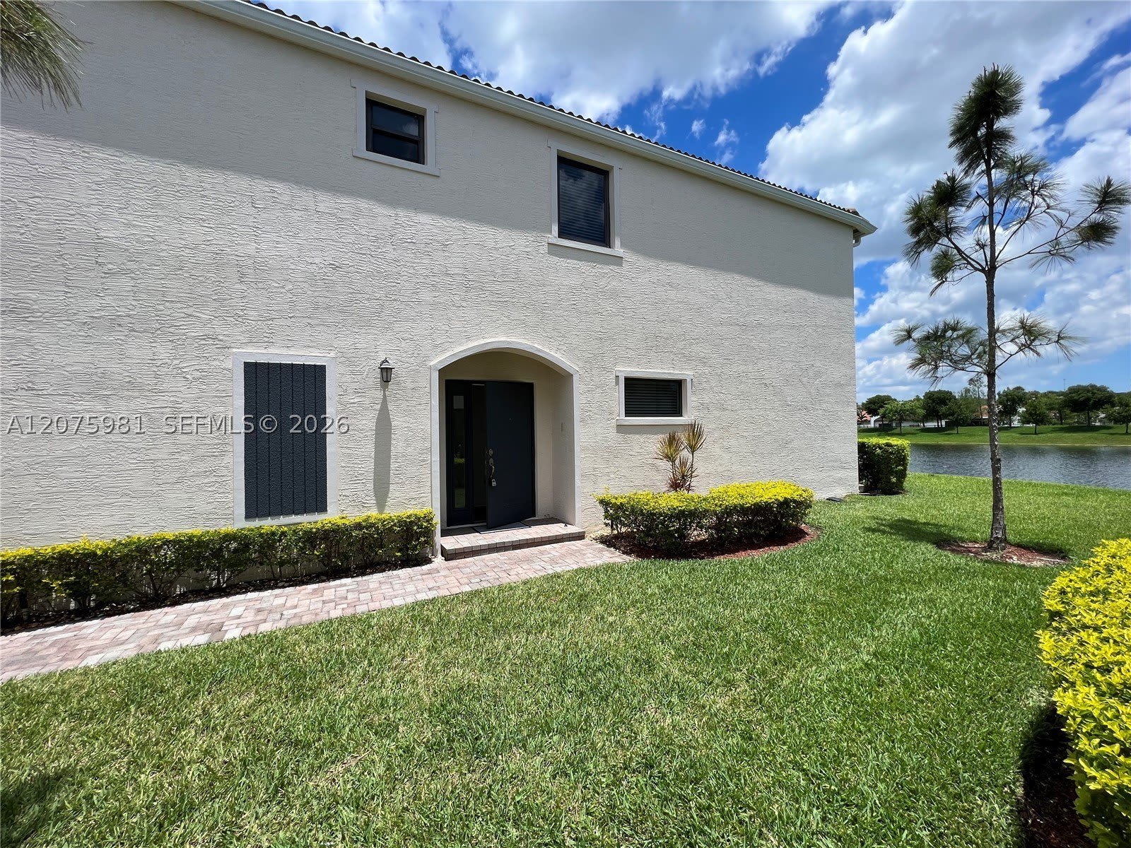465 NE 194th Ter – photo 5