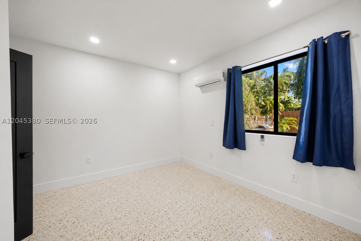 365 Fairway Dr – photo 5