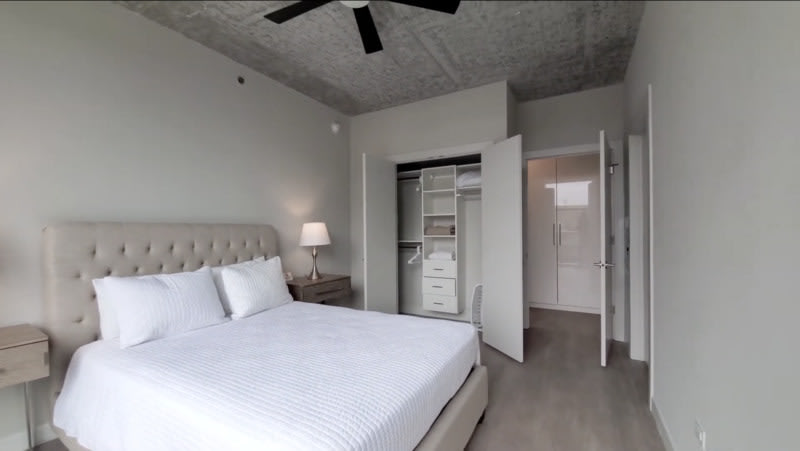 107 W Hubbard St – photo 4