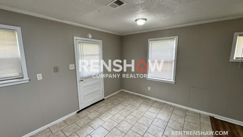 291 Navy Dr – photo 5