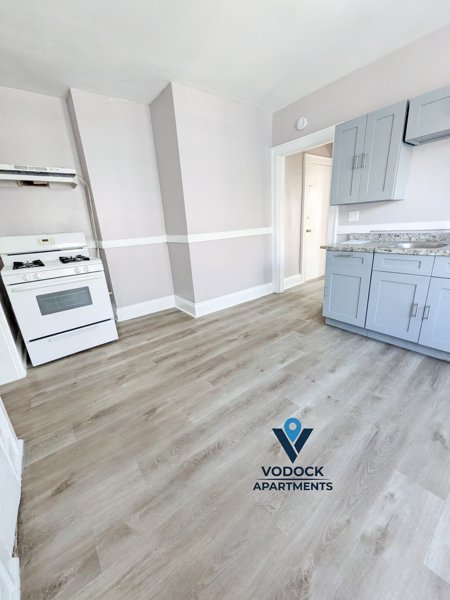 82 James St – photo 3